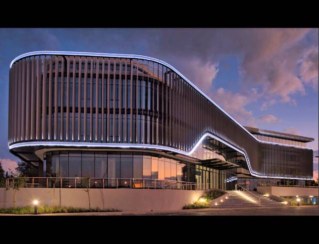 1,350M² OFFICE TO LET IN IRENE